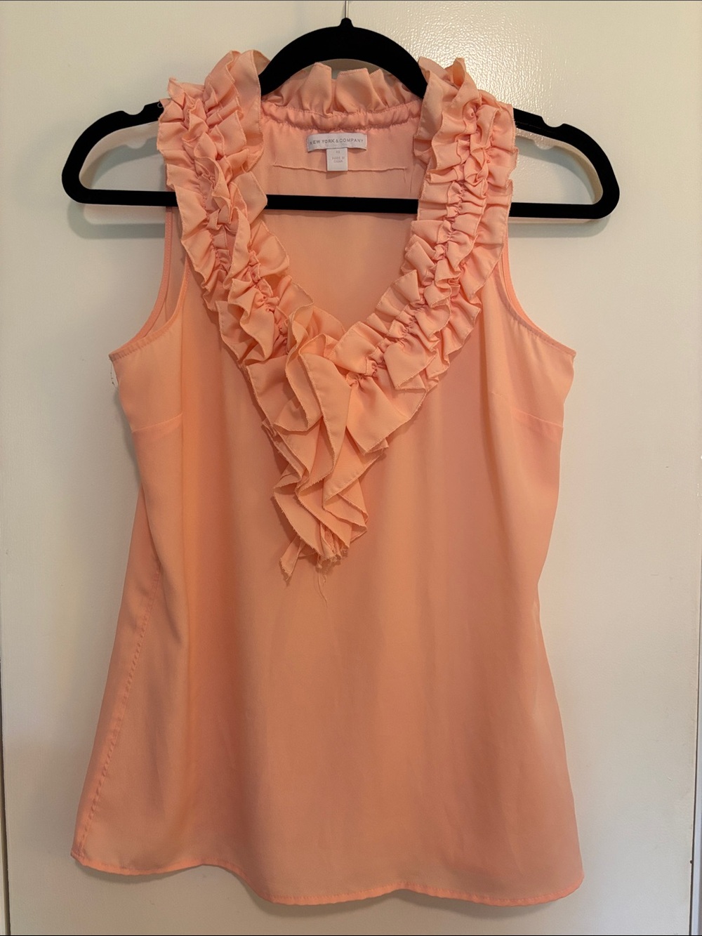 New York & Company Peach Ruffle V-Neck Sleeveless blouse